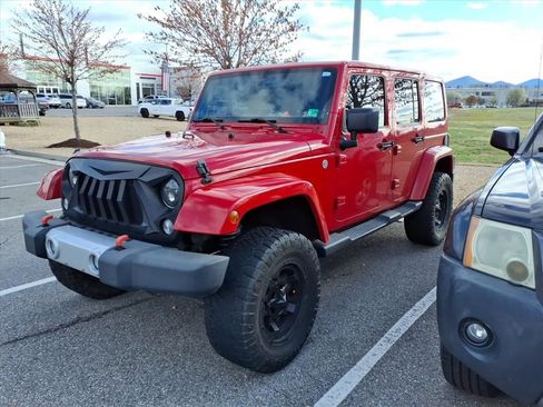 Used 2014 Jeep Wrangler Unlimited Sahara image 2