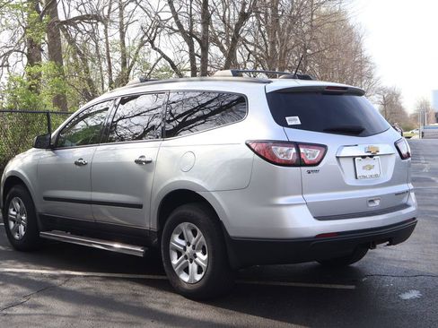 Used 2016 Chevrolet Traverse LS FWD image 6