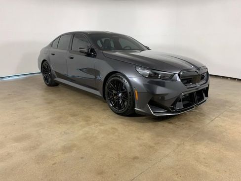 Used 2026 BMW M5 w/ Carbon Package AWD/4WD image 5