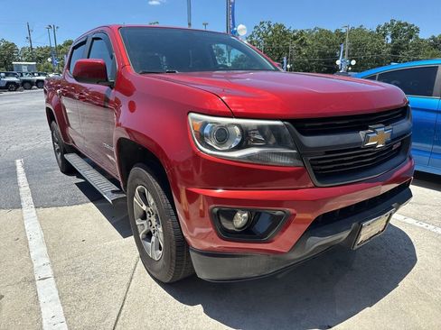 Used 2015 Chevrolet Colorado Z71 RWD image 2