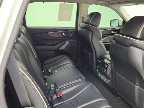 Used 2023 Acura MDX SH-AWD w/ Advance Package image 25
