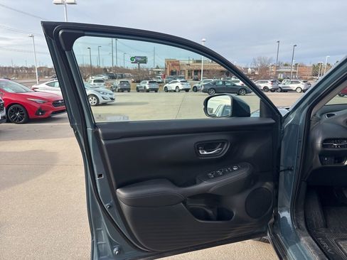 Used 2024 Honda HR-V EX-L image 9