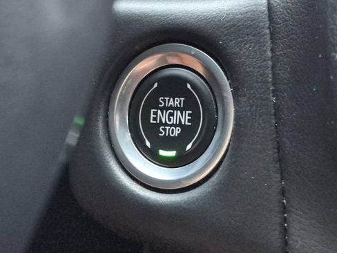 Used 2022 Chevrolet Suburban Z71 AWD/4WD image 38