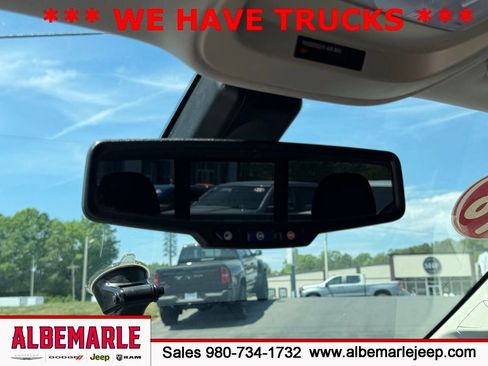 Used 2018 Chevrolet Colorado Z71 AWD/4WD image 27