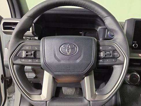 New 2026 Toyota 4Runner SR5 RWD image 21
