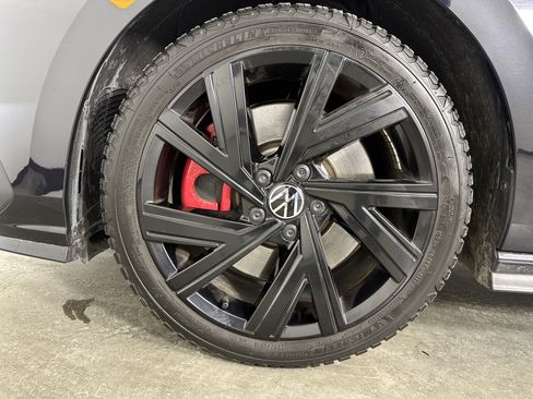 Used 2022 Volkswagen GTI SE image 27