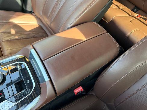 Used 2025 BMW X5 xDrive50e AWD/4WD image 28