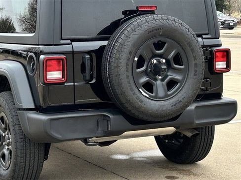 Used 2026 Jeep Wrangler Sport image 5