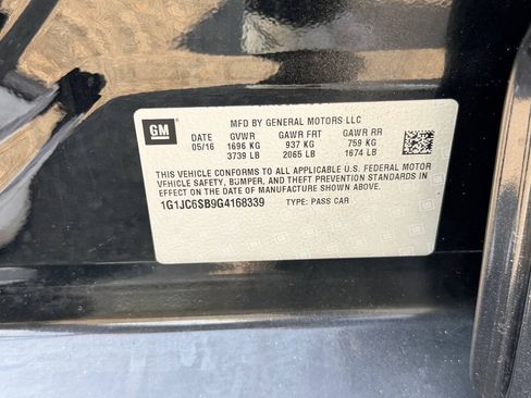 Used 2016 Chevrolet Sonic LT w/ Fun and Sun Package FWD image 28