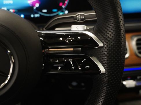 Certified 2024 Mercedes-Benz GLS 580 4MATIC image 19