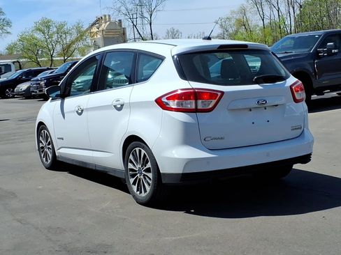 Used 2018 Ford C-MAX Titanium w/ Equipment Group 301A FWD image 3
