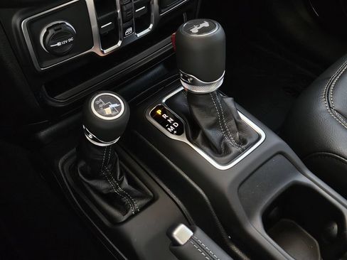 New 2026 Jeep Wrangler Unlimited Sahara AWD/4WD image 20