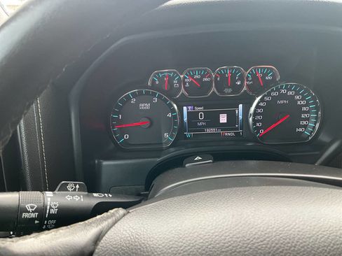 Used 2018 GMC Sierra 2500 SLT w/ Duramax Plus Package AWD/4WD image 10