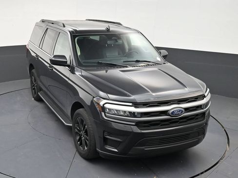 Used 2023 Ford Expedition XLT RWD image 18