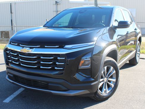 New 2026 Chevrolet Equinox LT image 1