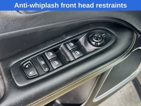 Used 2018 Jeep Compass Latitude w/ Cold Weather Group image 19