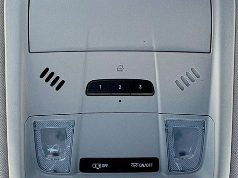 Used 2019 Chevrolet Equinox LT image 26