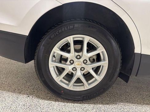 Used 2024 Chevrolet Equinox LT image 17
