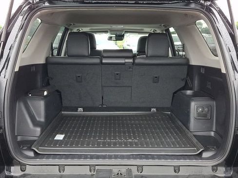 Used 2022 Toyota 4Runner Limited AWD/4WD image 29