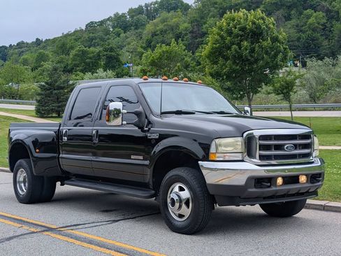 Used 2003 Ford F350 Lariat AWD/4WD image 2