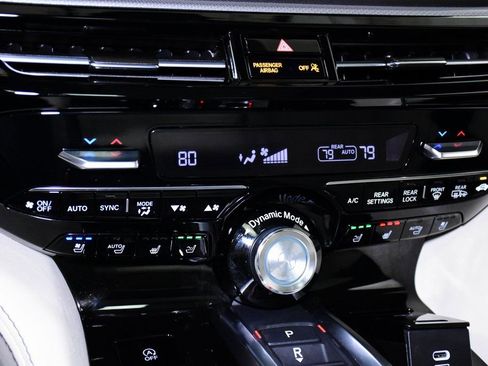 Used 2025 Acura MDX A-Spec image 20