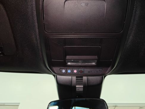 Used 2026 Chevrolet Traverse LT AWD/4WD image 32