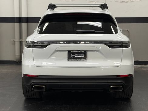 Used 2022 Porsche Cayenne E-Hybrid w/ Premium Package AWD/4WD image 11