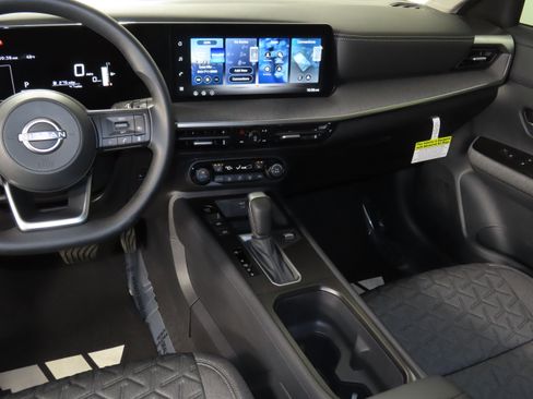 New 2026 Nissan Kicks SV w/ SV Premium Package image 8