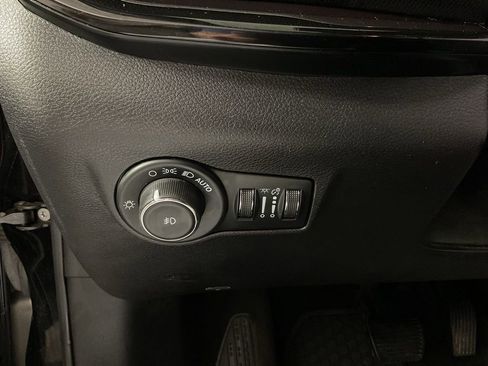 Used 2022 Jeep Compass Altitude w/ Sun and Sound Group image 29