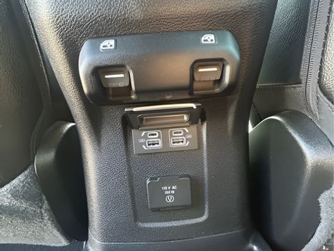 Used 2021 Jeep Wrangler Unlimited Sahara AWD/4WD image 19
