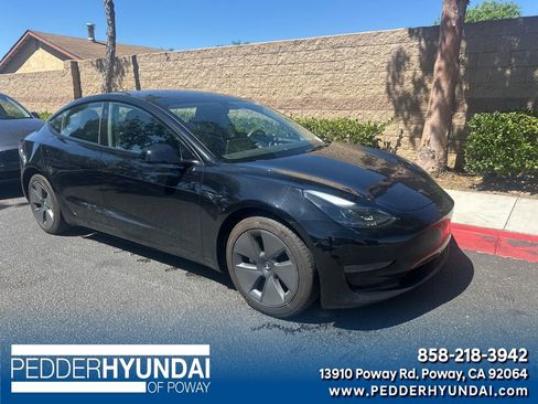 Used 2023 Tesla Model 3 Standard Range image 1