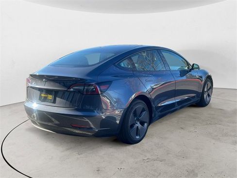 Used 2023 Tesla Model 3 Standard Range image 5
