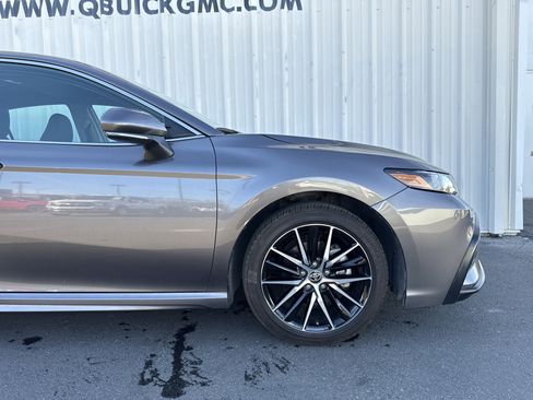 Used 2023 Toyota Camry SE image 29