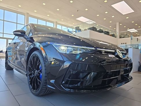 New 2026 Volkswagen Golf image 30