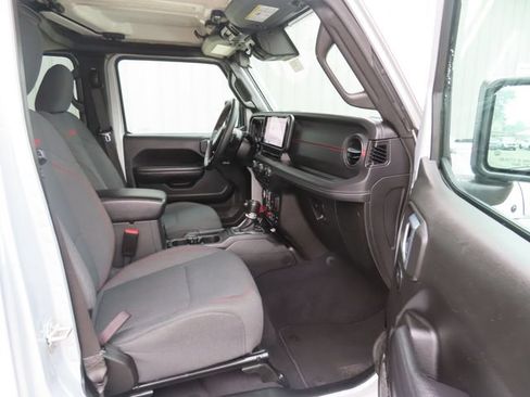 Used 2024 Jeep Wrangler Unlimited Rubicon AWD/4WD image 21