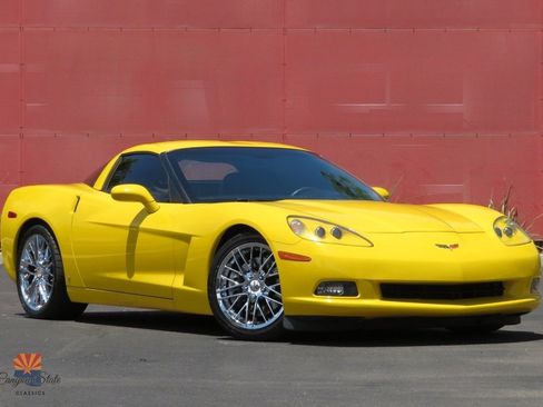 Used 2009 Chevrolet Corvette Coupe w/ Preferred Equipment Group RWD image 1