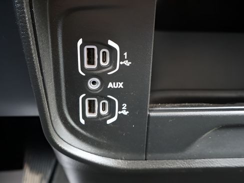 Used 2024 RAM 2500 Laramie AWD/4WD image 19