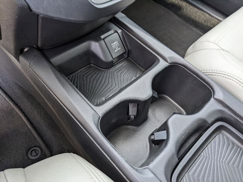 Used 2019 Honda CR-V LX image 30