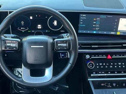 Used 2025 Hyundai Santa Fe Limited image 15