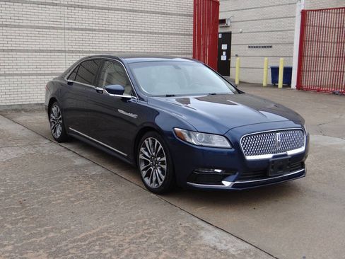 Used 2017 Lincoln Continental Reserve image 4