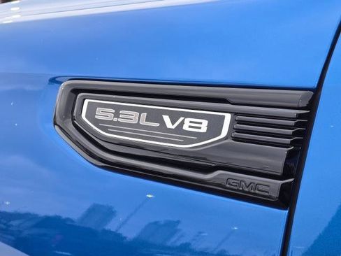 Used 2022 GMC Sierra 1500 Elevation w/ LPO, Elevation Black Package image 6