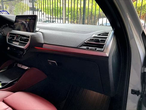 Used 2023 BMW X4 M40i AWD/4WD image 18