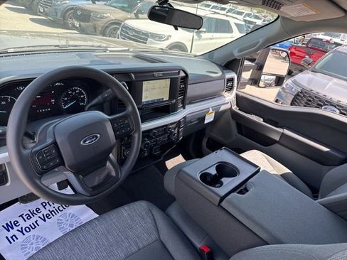 New 2026 Ford F350 4x4 Crew Cab Super Duty image 11