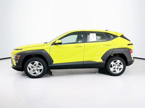 Used 2024 Hyundai Kona SE AWD/4WD image 4