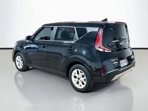 Certified 2023 Kia Soul S image 5