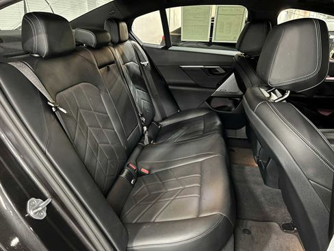 Used 2025 BMW i5 eDrive40i RWD image 13