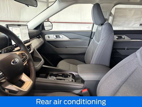 New 2026 Ford Explorer Active RWD image 14