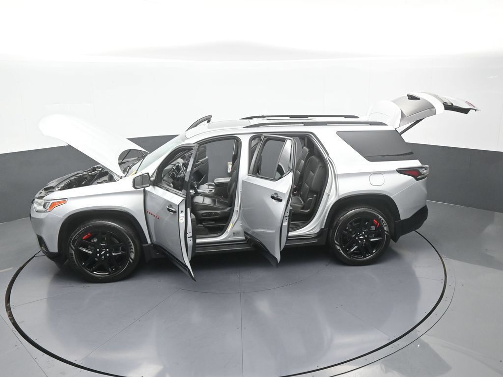 Used 2021 Chevrolet Traverse Premier w/ Redline Edition FWD image 79