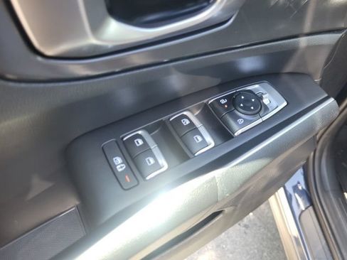 Certified 2025 Kia Sorento S AWD/4WD image 12