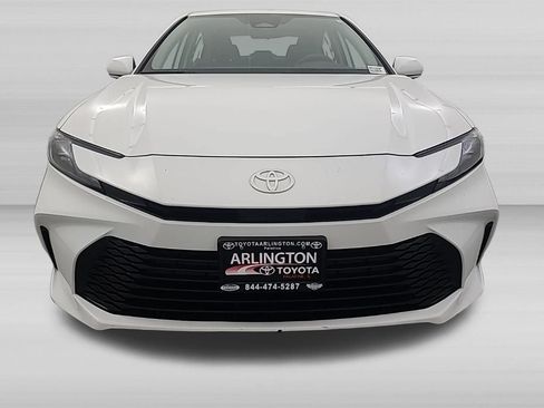 Used 2025 Toyota Camry LE FWD image 9